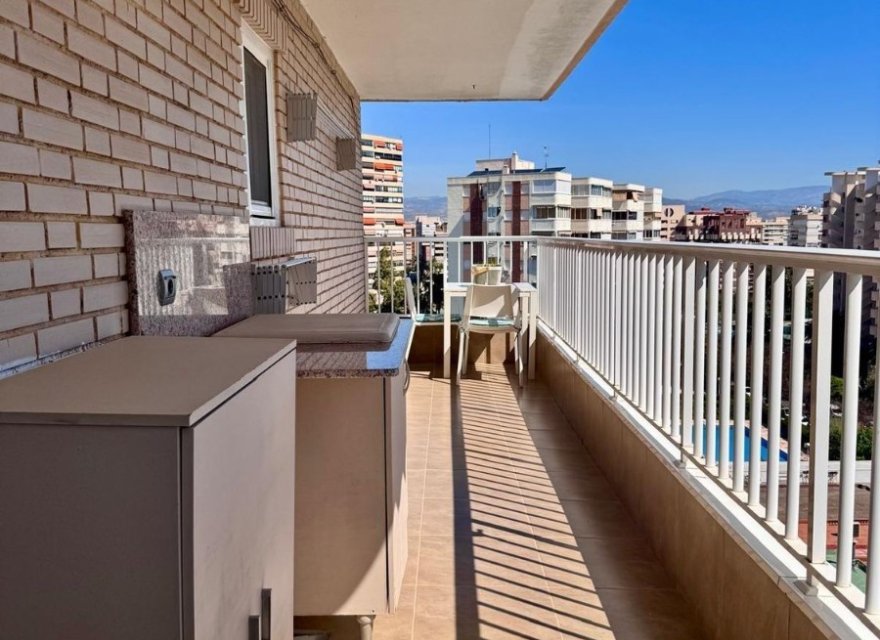 Resale - Apartment - Alicante - Alicante (San Juan)