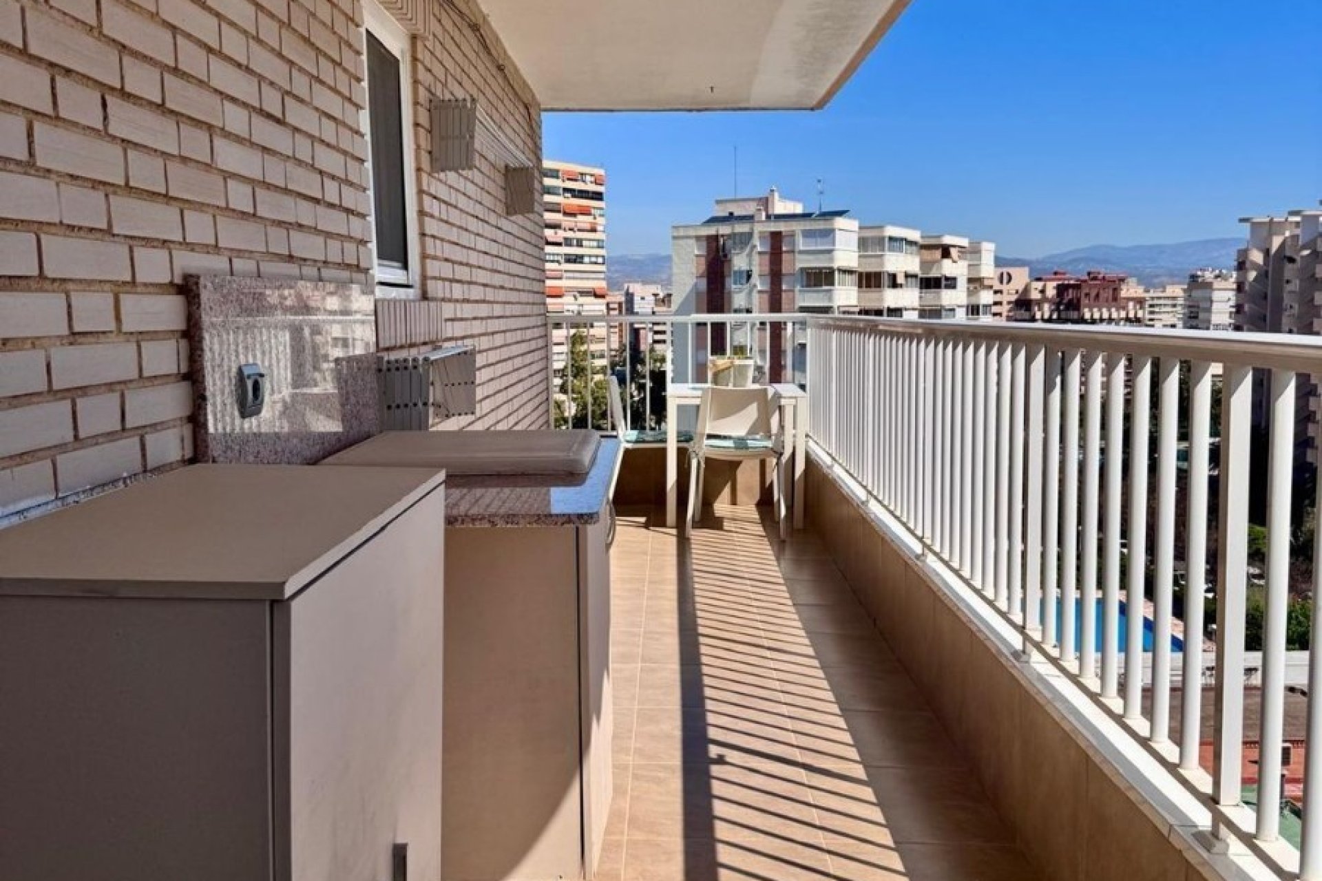 Resale - Apartment - Alicante - Alicante (San Juan)