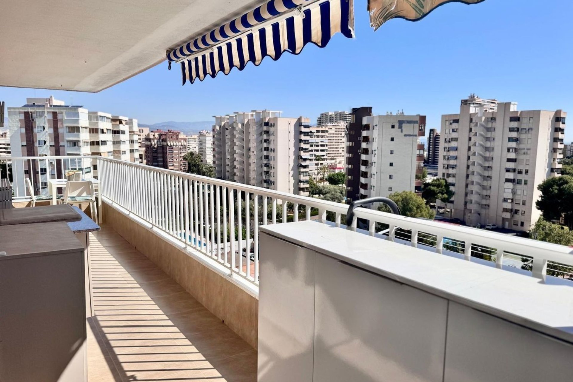 Resale - Apartment - Alicante - Alicante (San Juan)
