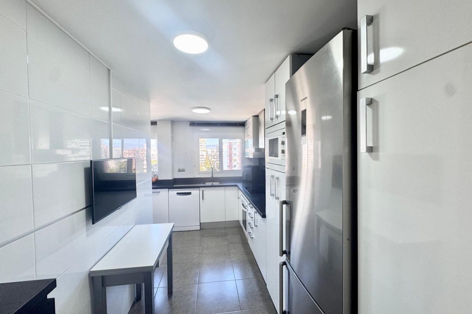 Resale - Apartment - Alicante - Alicante (San Juan)