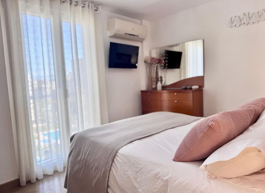 Resale - Apartment - Alicante - Alicante (San Juan)