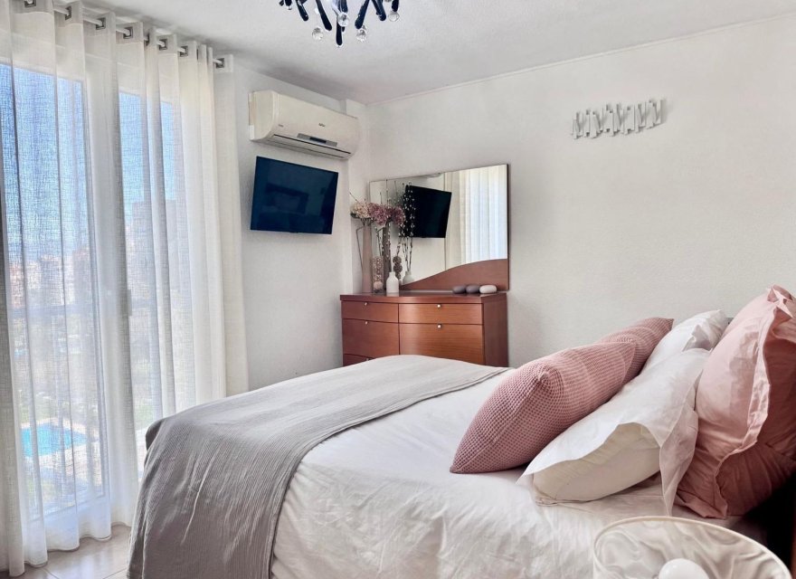 Resale - Apartment - Alicante - Alicante (San Juan)