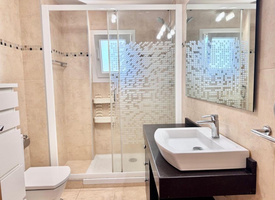 Resale - Apartment - Alicante - Alicante (San Juan)