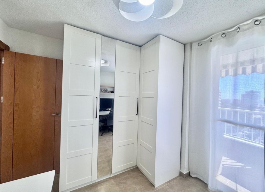 Resale - Apartment - Alicante - Alicante (San Juan)