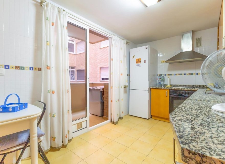 Resale - Apartment - Alicante - Babel