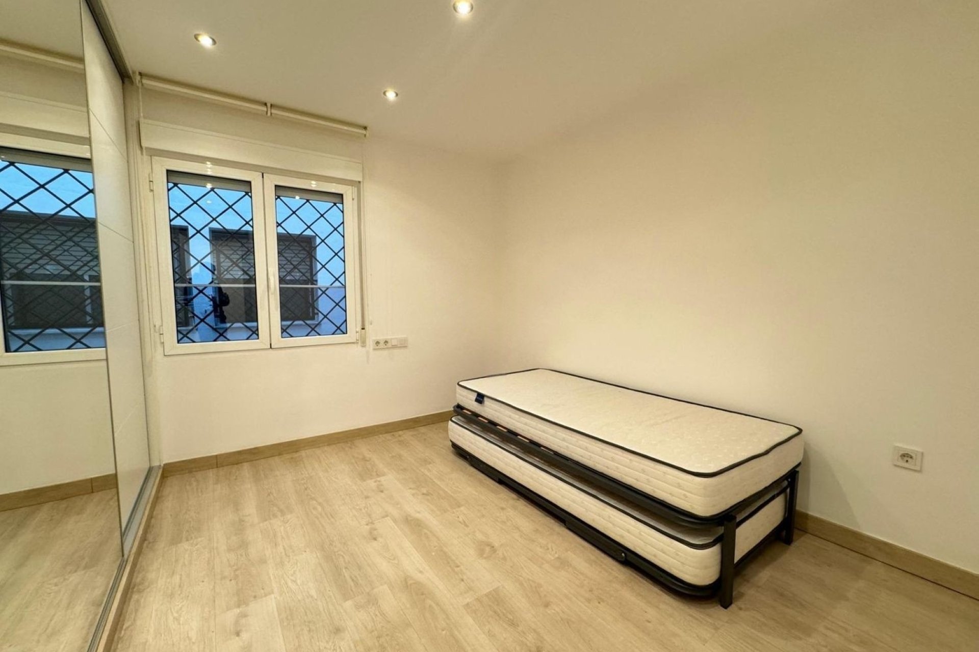 Resale - Apartment - Alicante - Benalúa