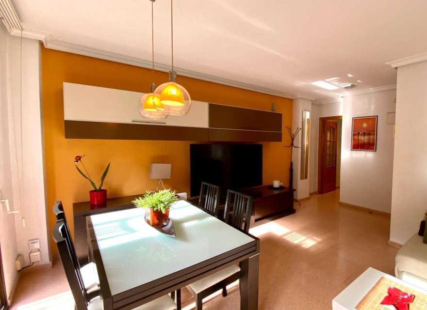 Resale - Apartment - Alicante - Campoamor