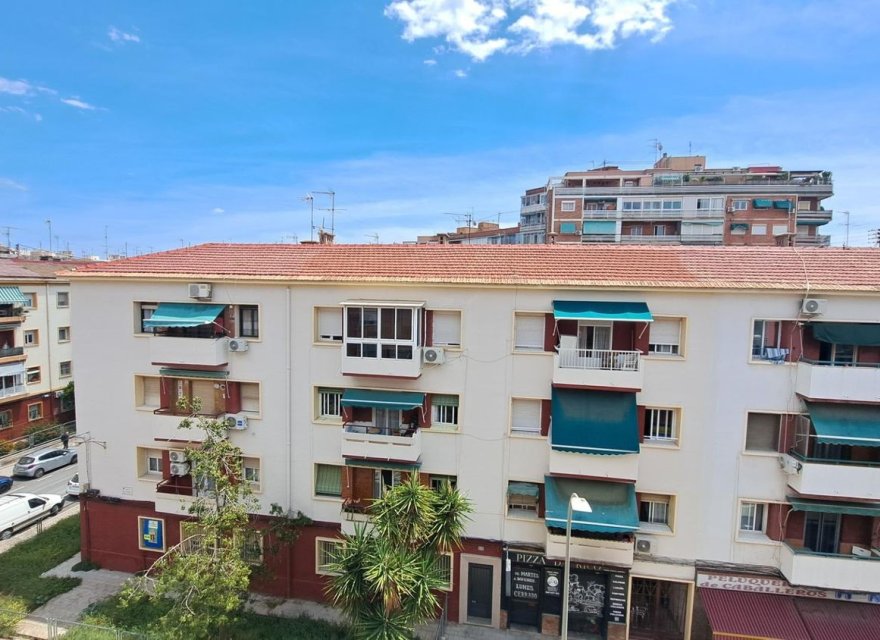 Resale - Apartment - Alicante - Carolinas Altas