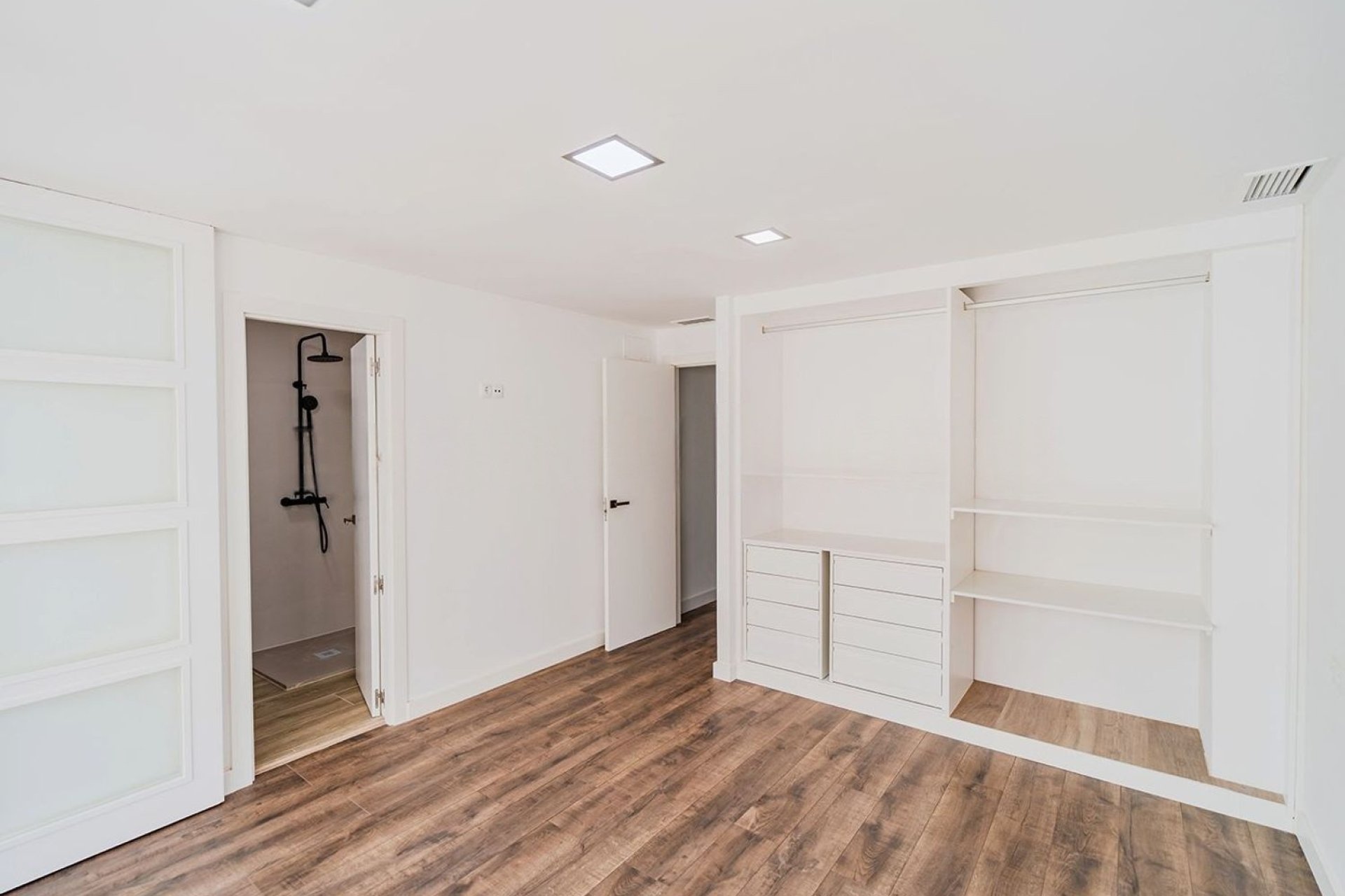 Resale - Apartment - Alicante - Casco Histórico-Santa Cruz