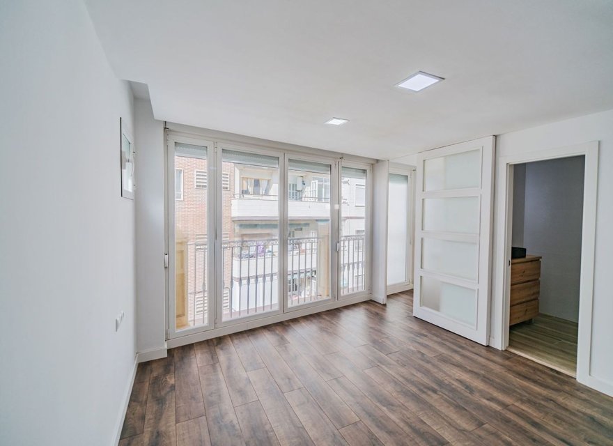 Resale - Apartment - Alicante - Casco Histórico-Santa Cruz