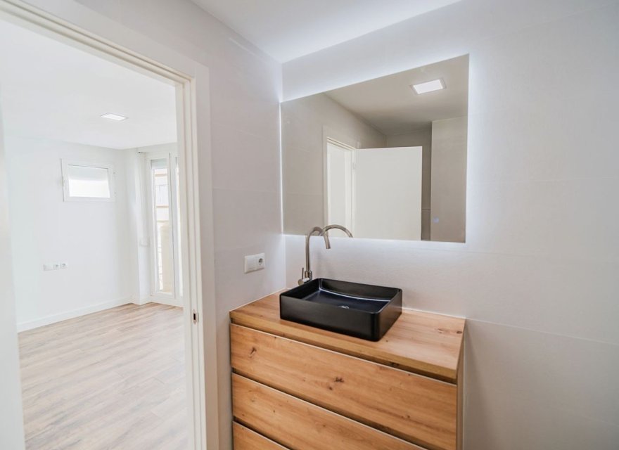 Resale - Apartment - Alicante - Casco Histórico-Santa Cruz