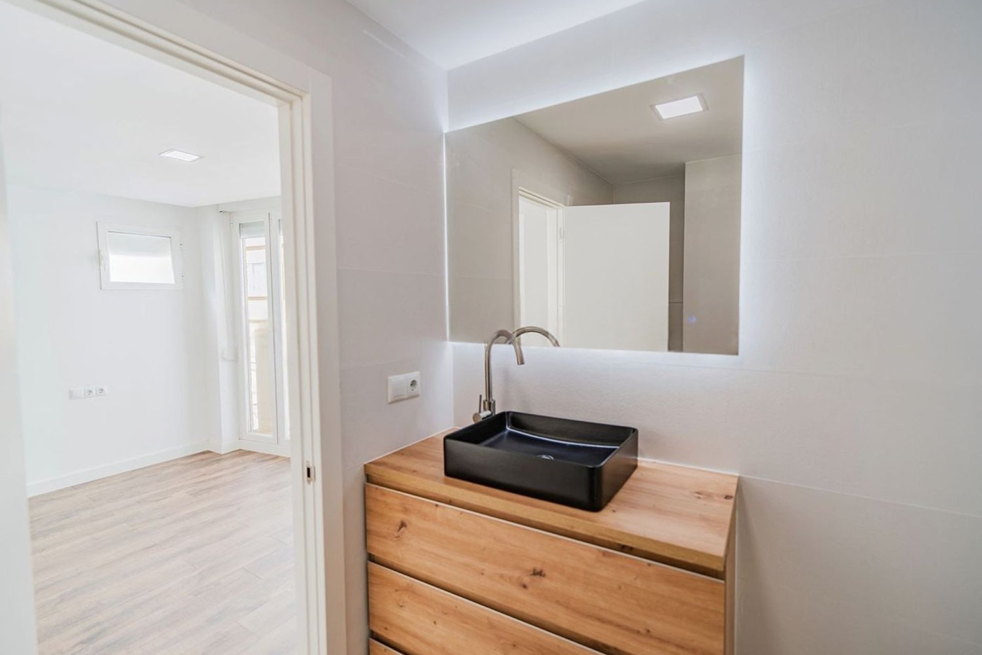 Resale - Apartment - Alicante - Casco Histórico-Santa Cruz