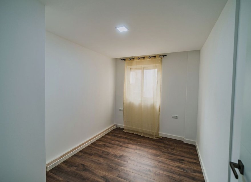 Resale - Apartment - Alicante - Casco Histórico-Santa Cruz