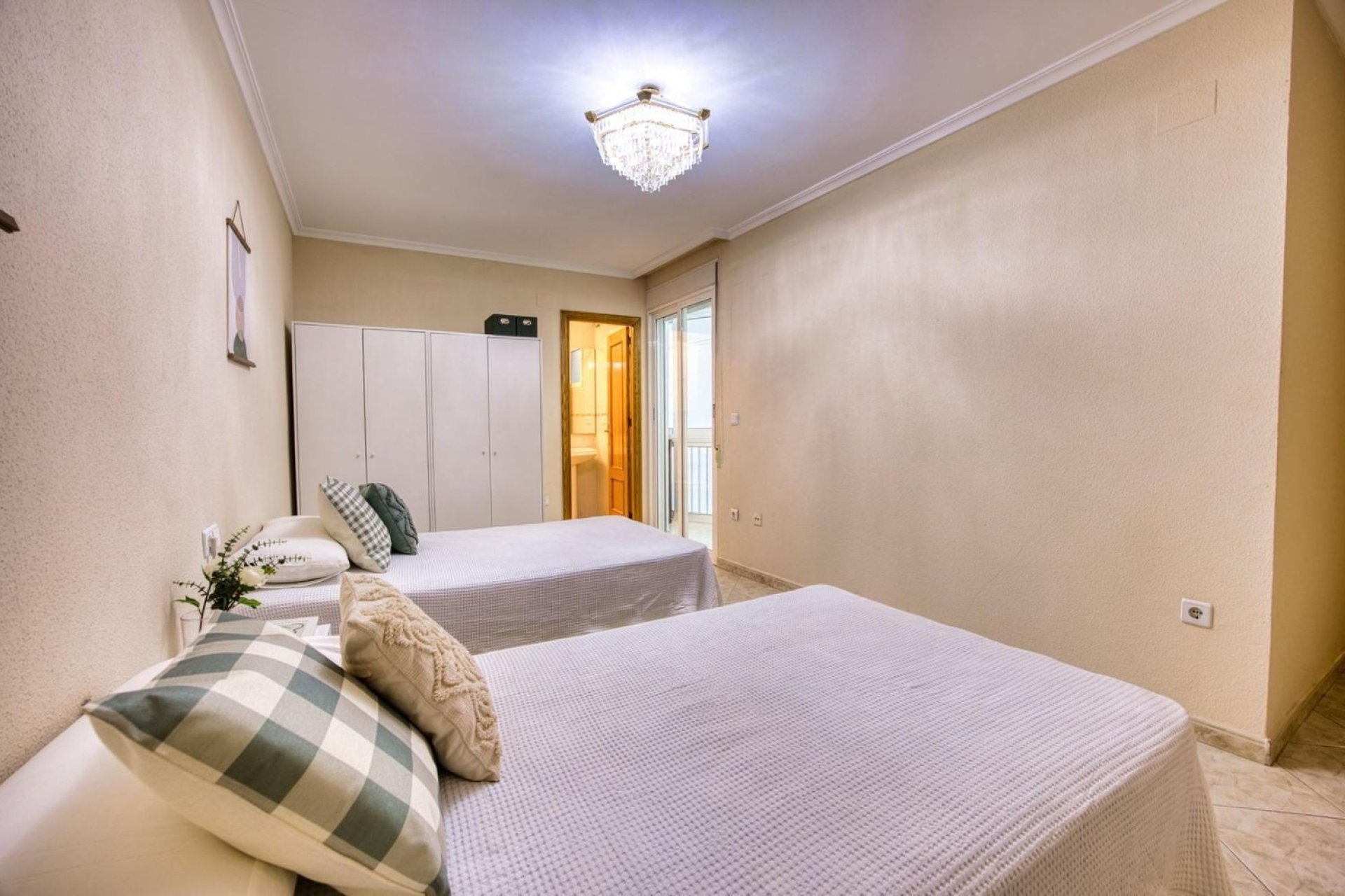 Resale - Apartment - Alicante - Centro