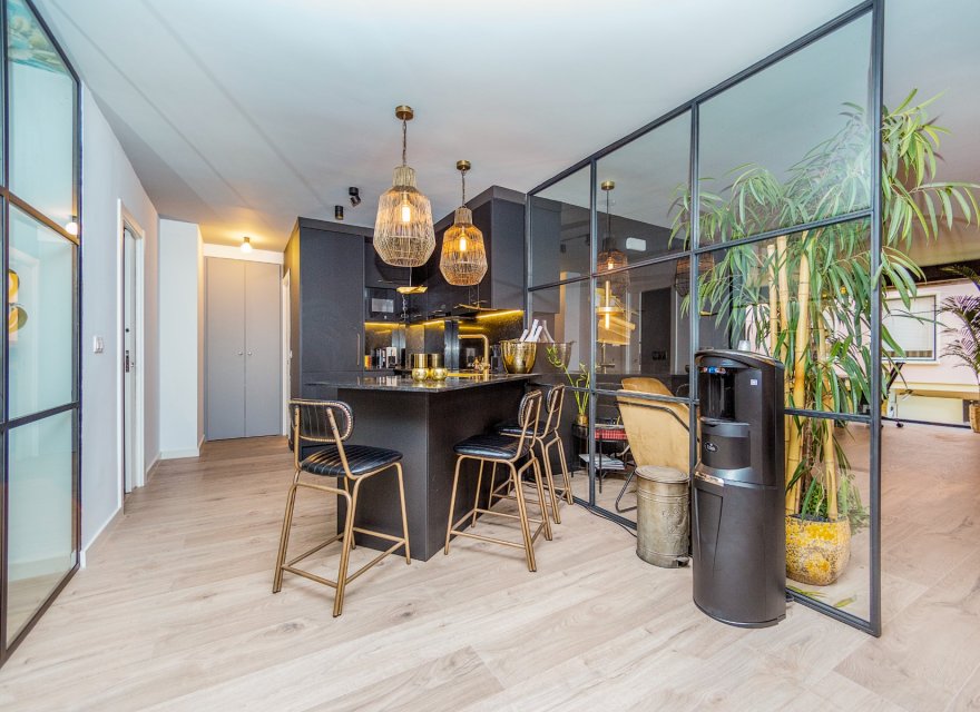 Resale - Apartment - Alicante - Costa Blanca