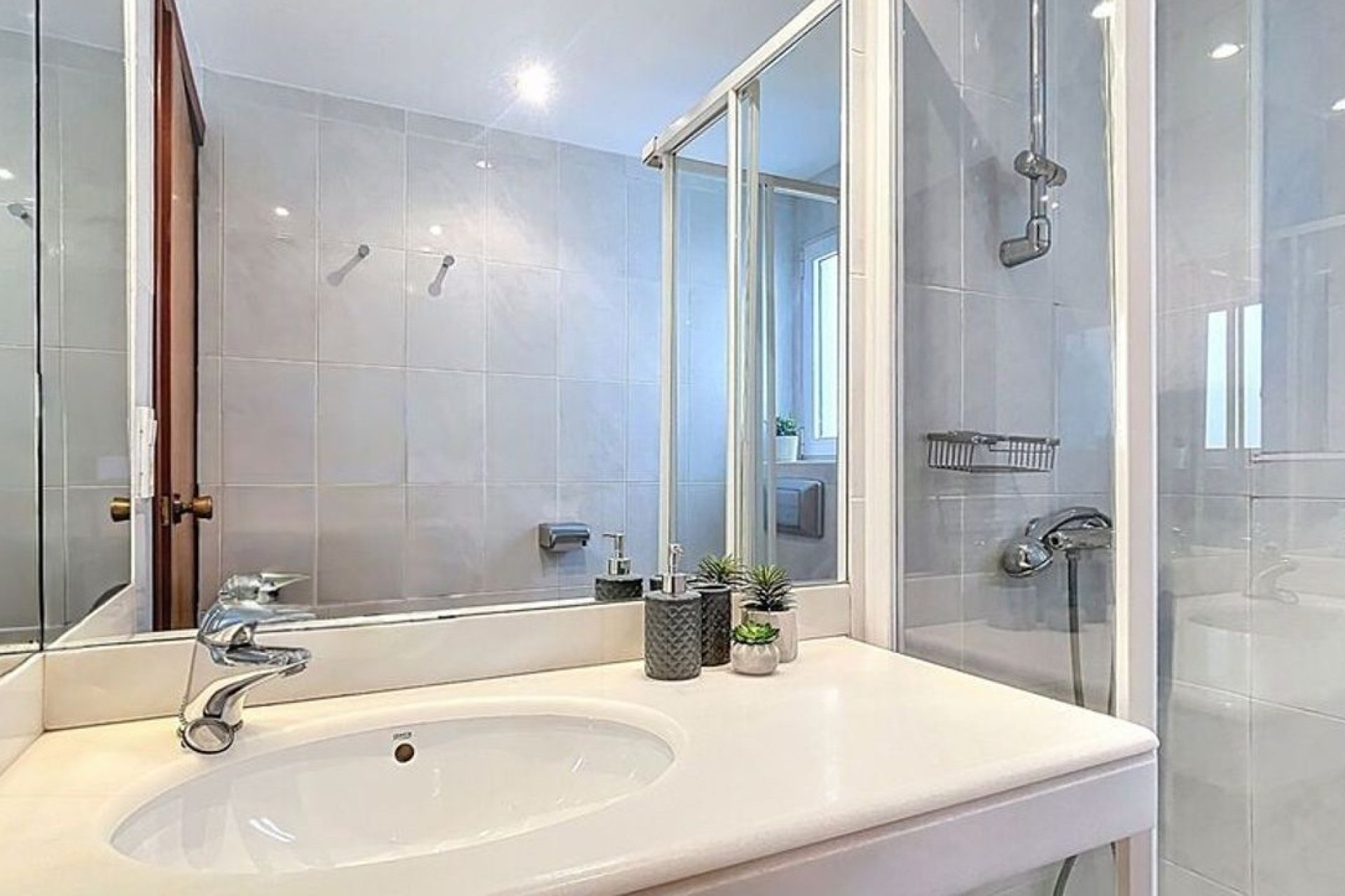 Resale - Apartment - Alicante - Mercado