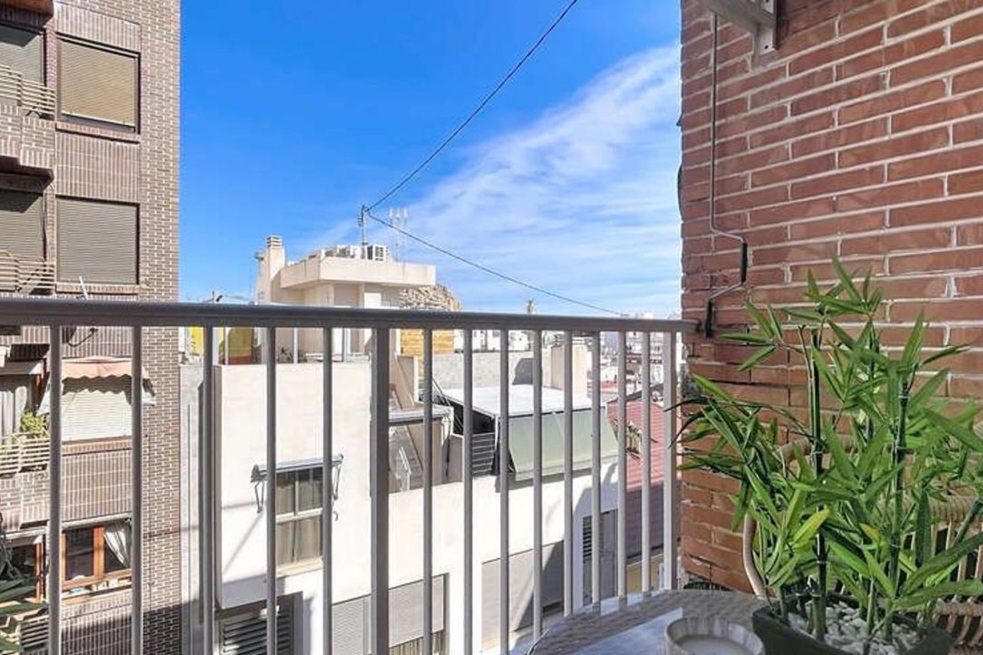 Resale - Apartment - Alicante - Mercado