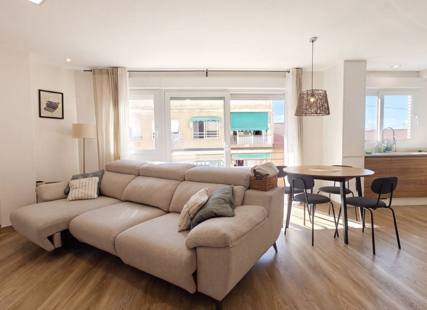Resale - Apartment - Alicante - San Blas - Santo Domingo