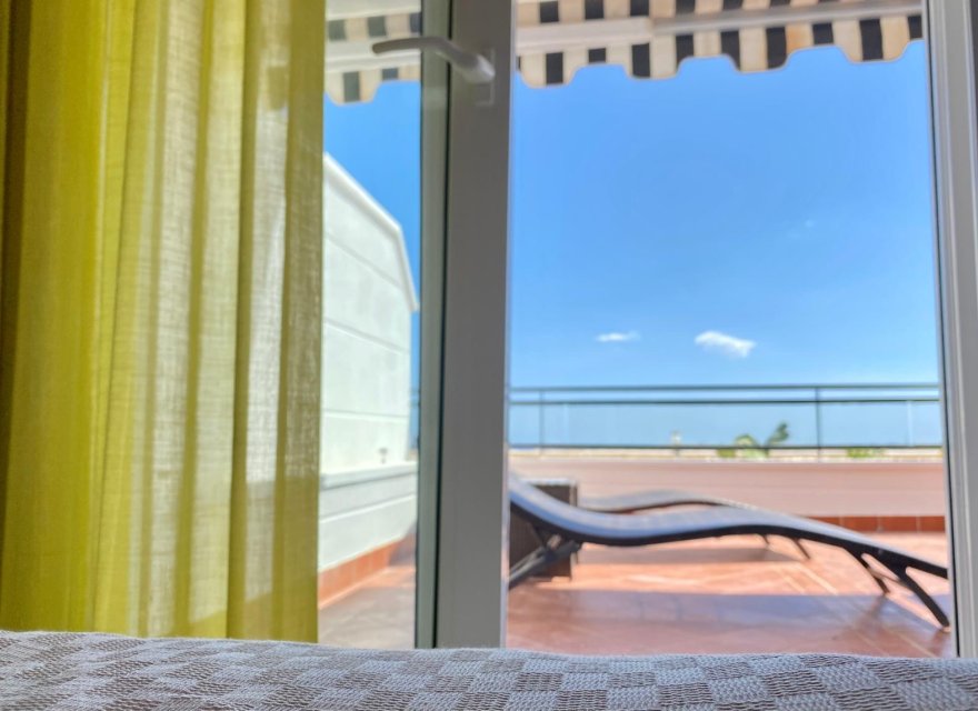 Resale - Apartment - Alicante (San Juan) - Club De Golf Bonalba
