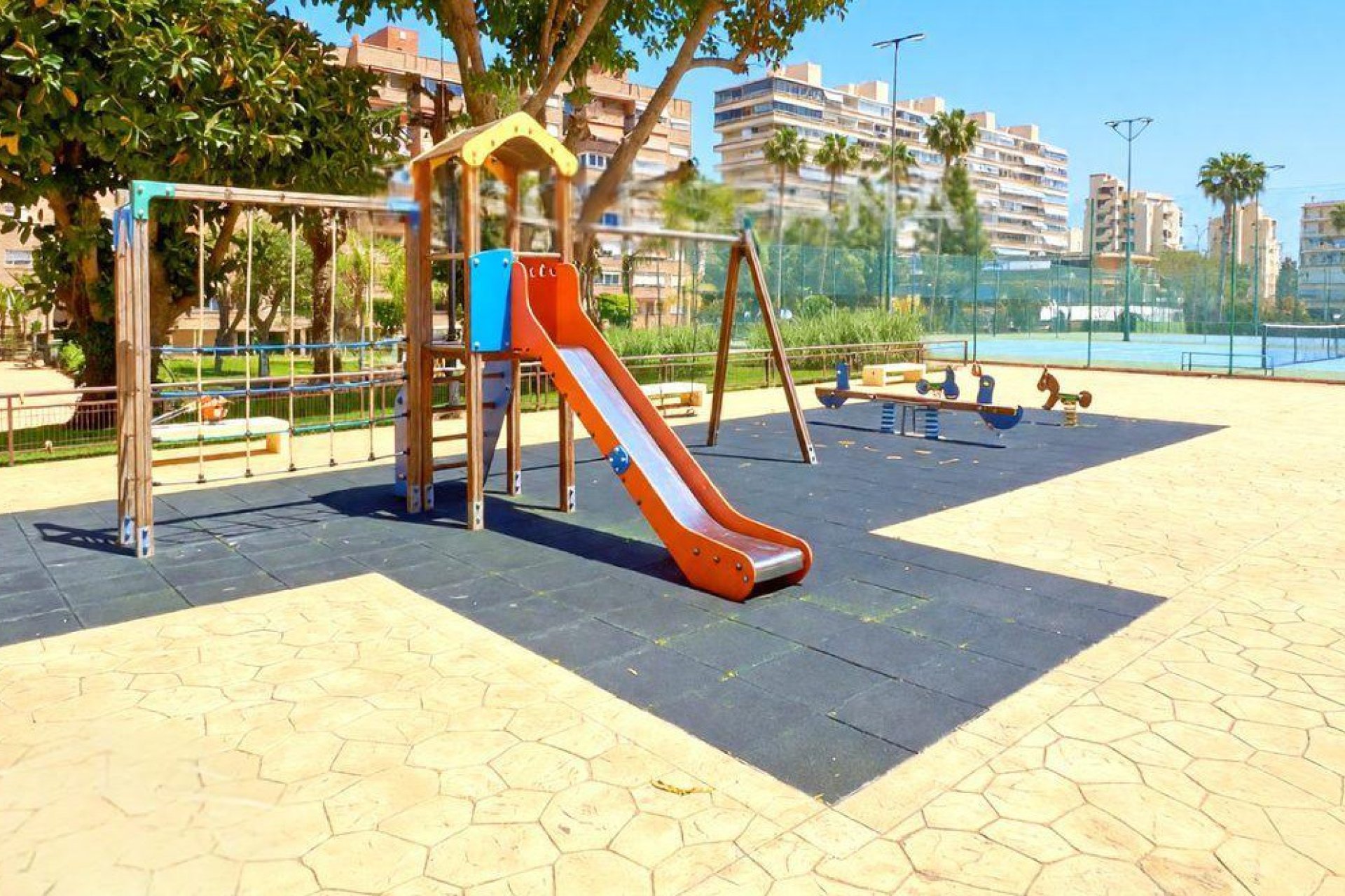 Resale - Apartment - Alicante - San Juan de Alicante