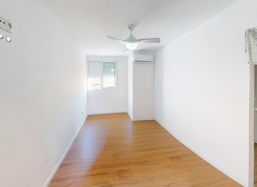 Resale - Apartment - Alicante