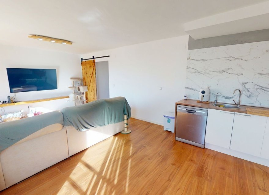 Resale - Apartment - Alicante