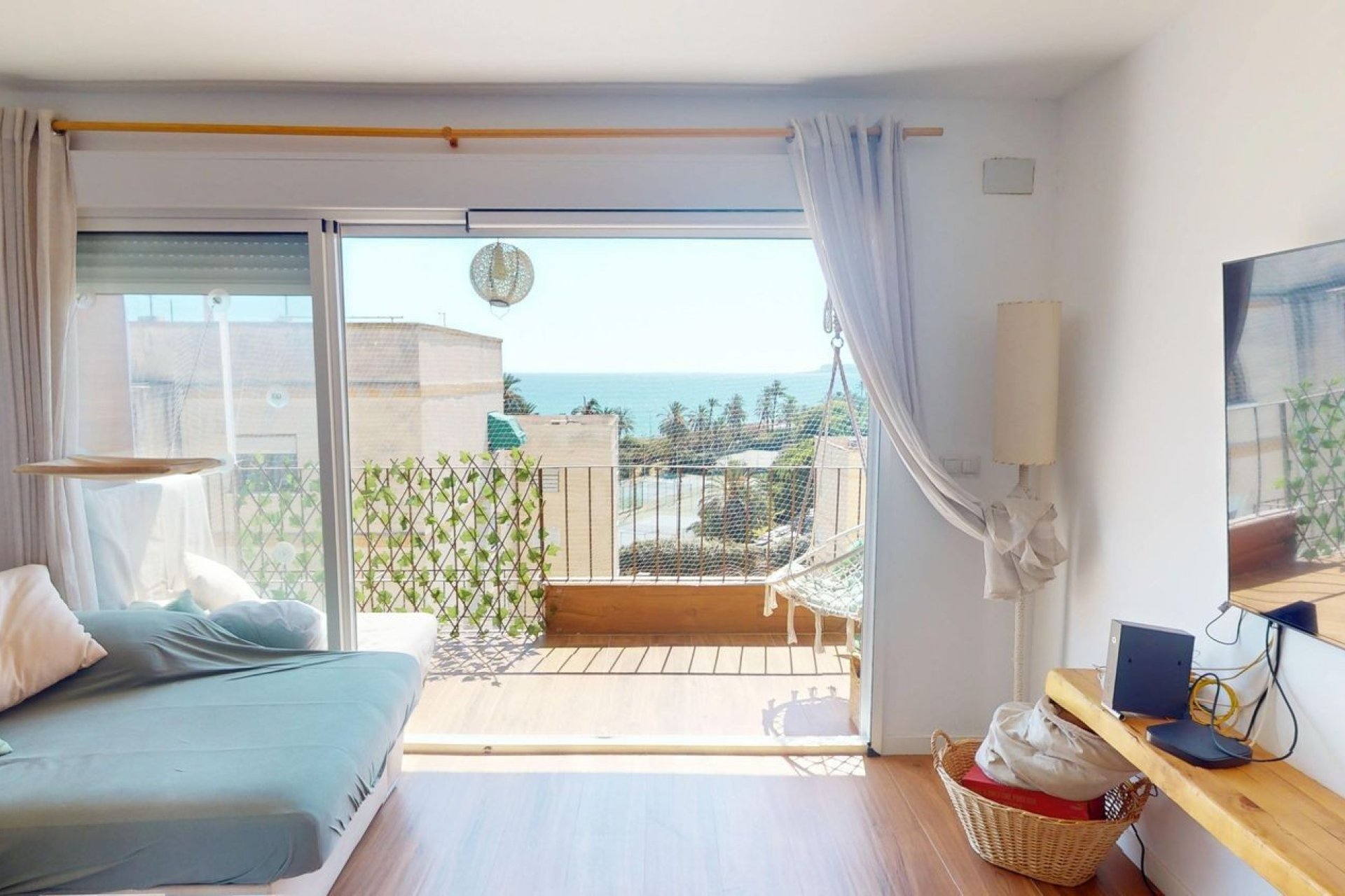 Resale - Apartment - Alicante