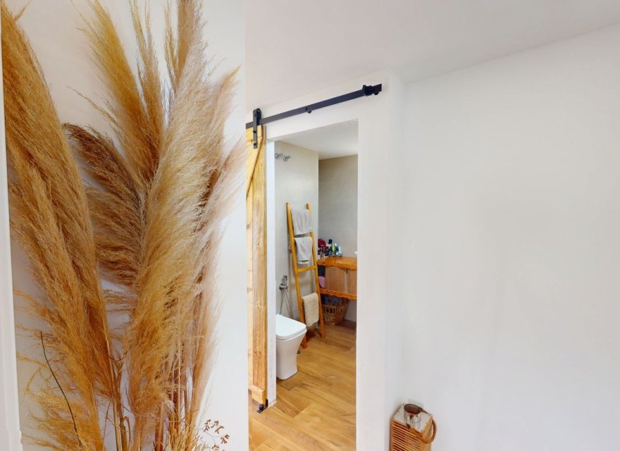 Resale - Apartment - Alicante