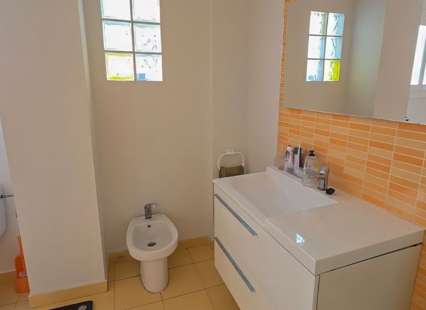 Resale - Apartment - Alicante