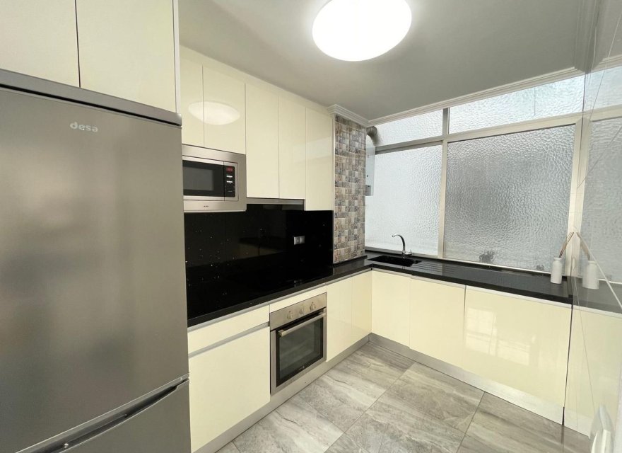Resale - Apartment - Alicante