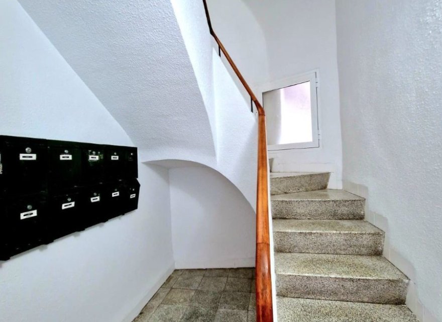 Resale - Apartment - Alicante