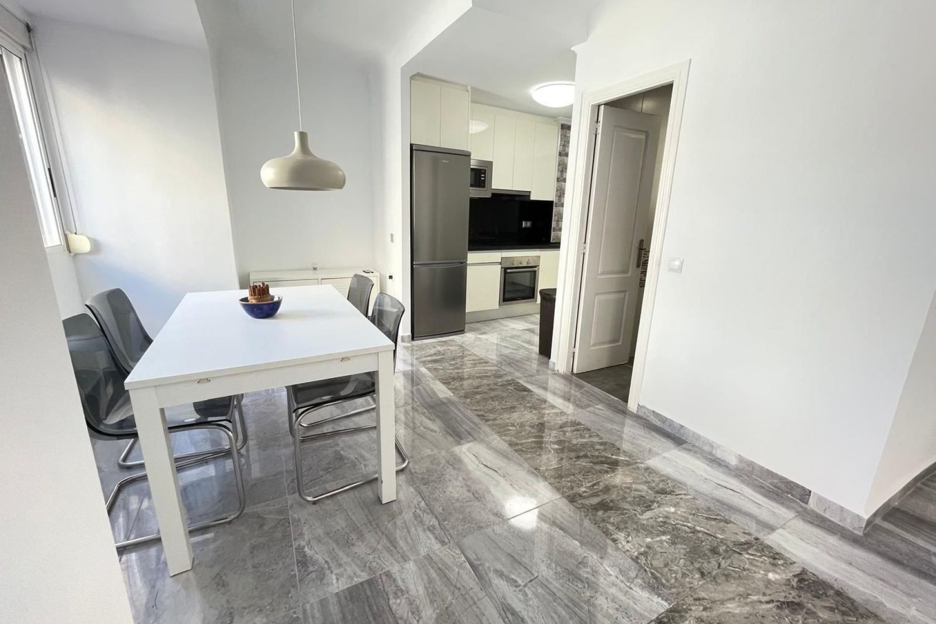 Resale - Apartment - Alicante