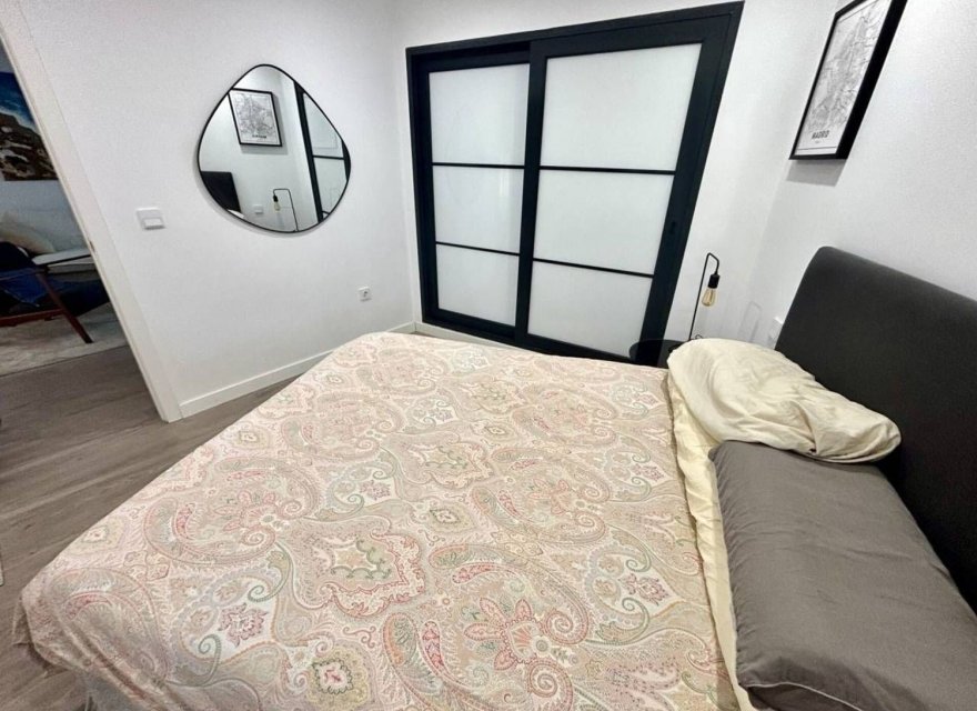 Resale - Apartment - Alicante