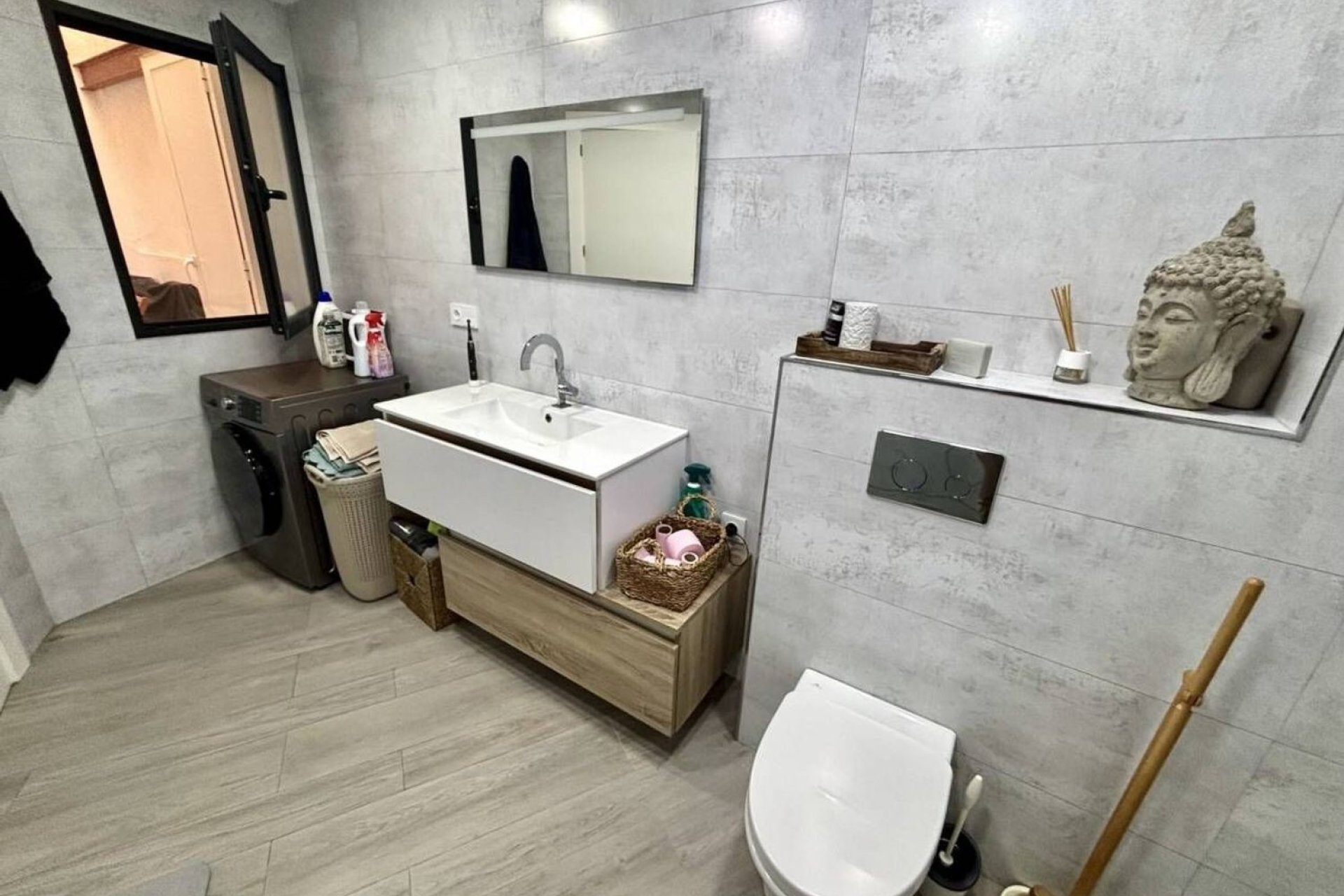 Resale - Apartment - Alicante