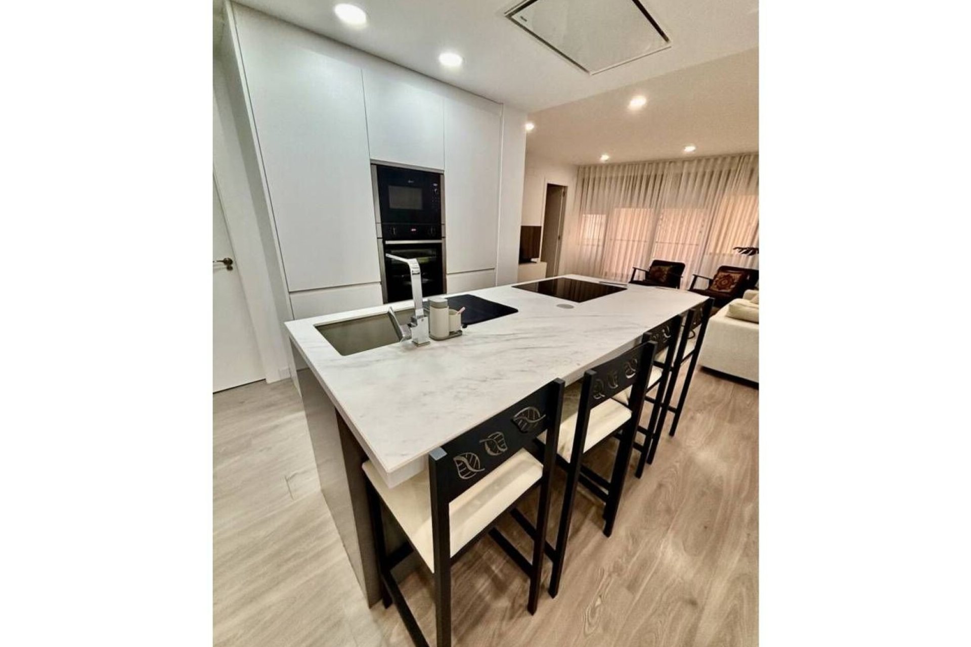 Resale - Apartment - Alicante