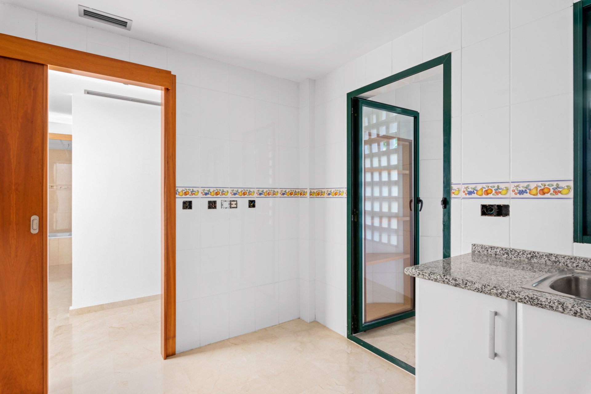 Resale - Apartment - Altea