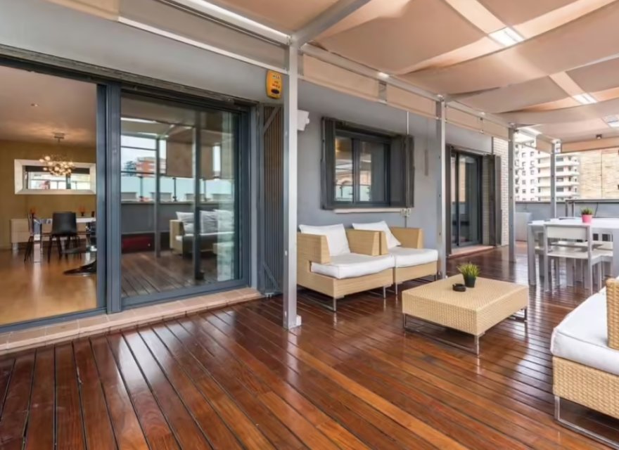 Resale - Apartment - Badalona