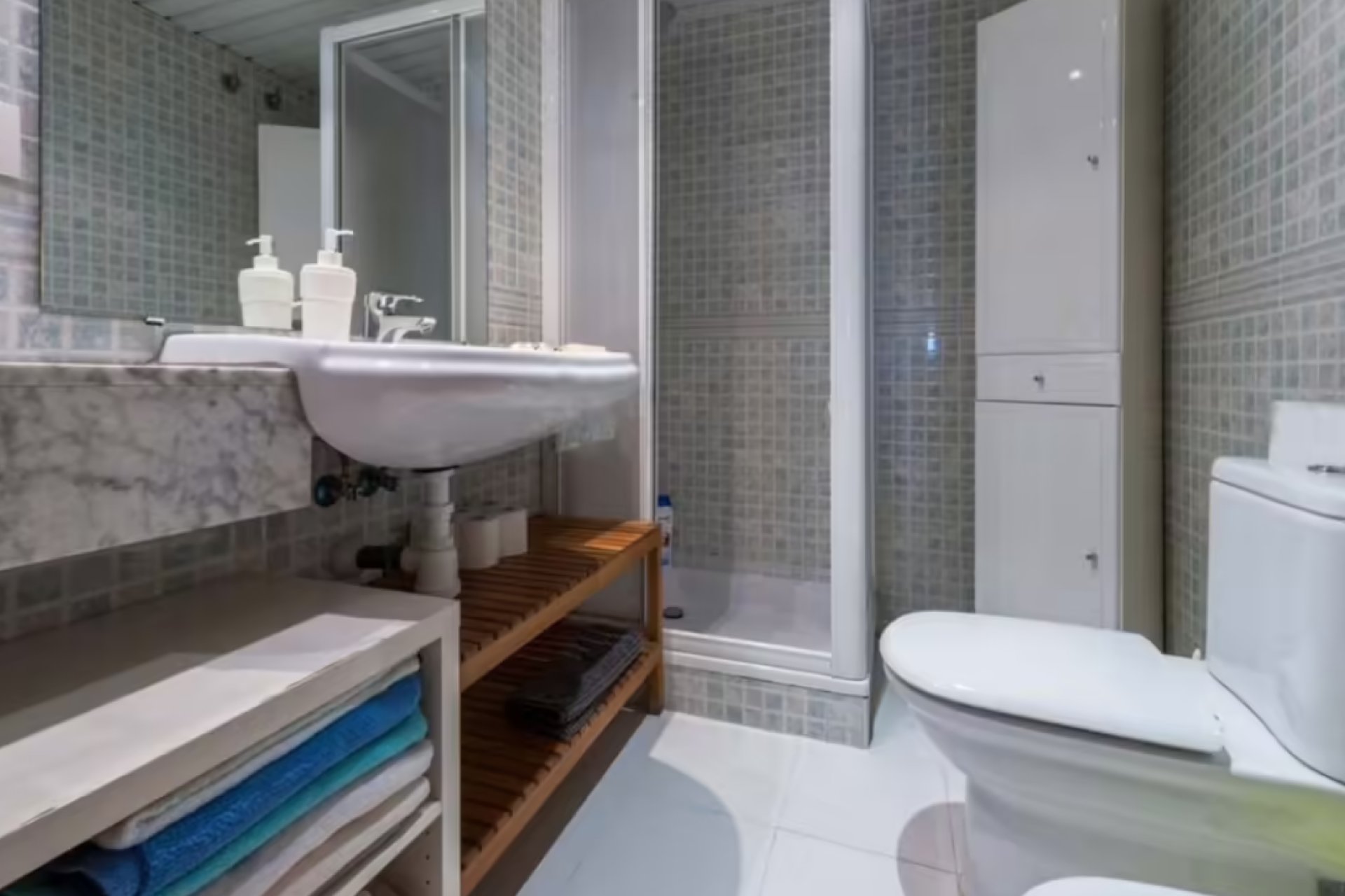 Resale - Apartment - Badalona