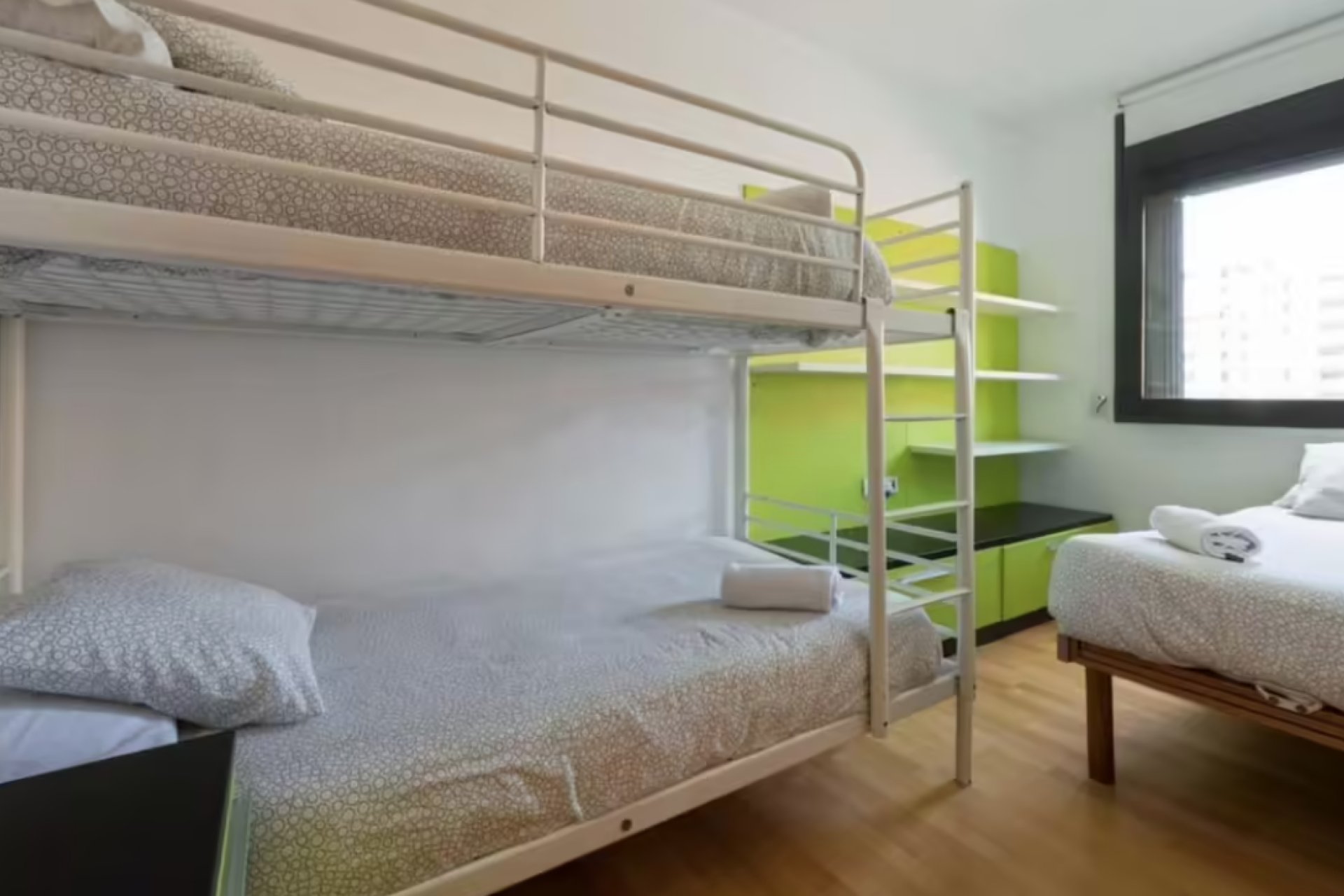 Resale - Apartment - Badalona