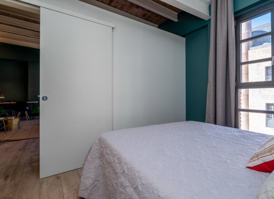 Resale - Apartment - Barcelona old town