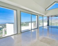 Resale - Apartment - Benahavís - Costa del Sol