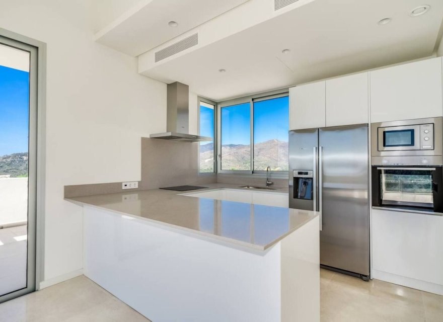 Resale - Apartment - Benahavís - Costa del Sol