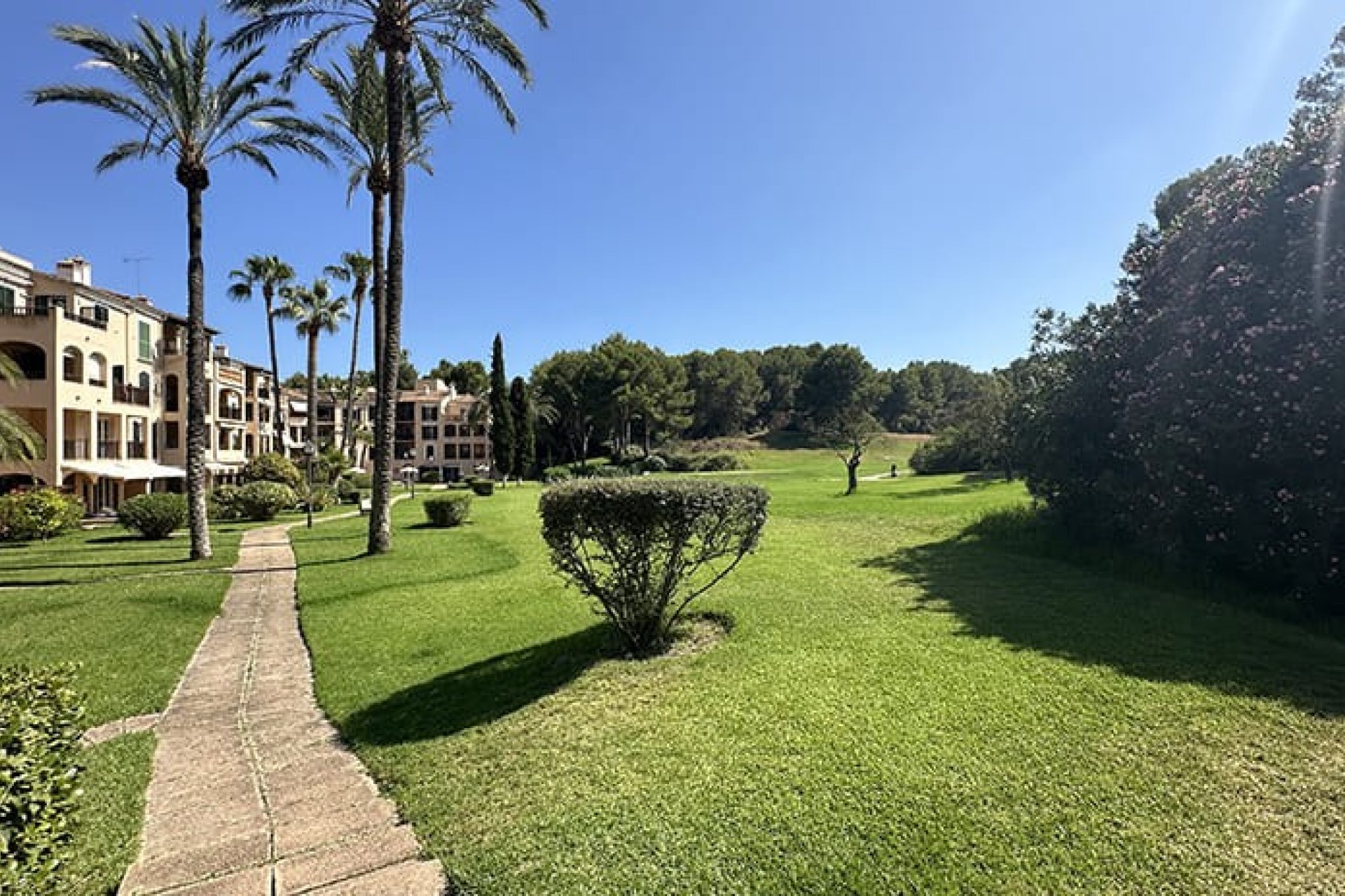 Resale - Apartment - Bendinat