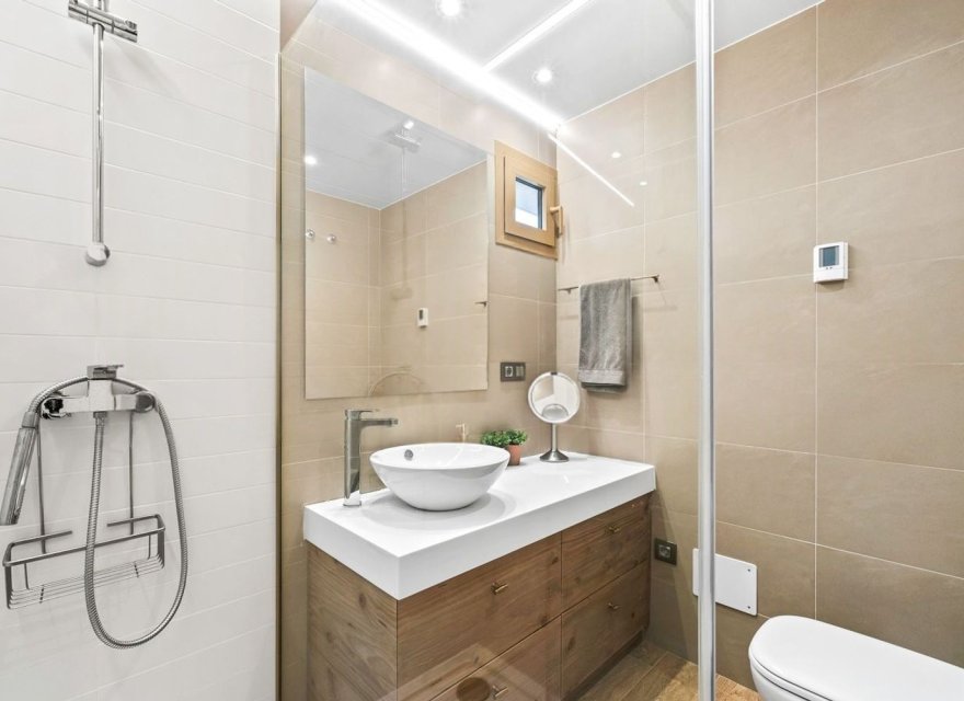 Resale - Apartment - Benidorm - Playa de Poniente