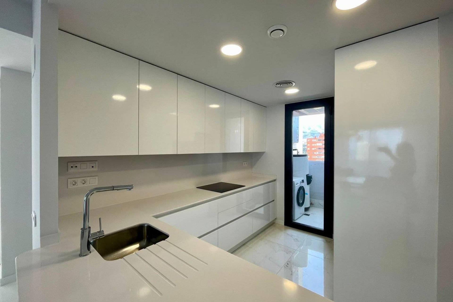 Resale - Apartment - Benidorm - Playa de Poniente