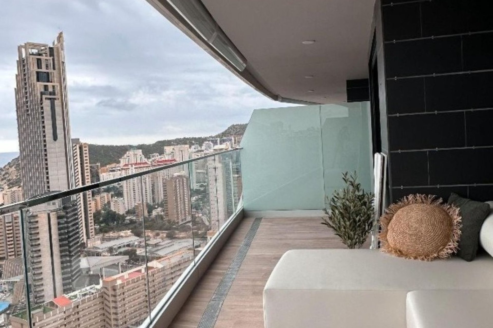 Resale - Apartment - Benidorm - Playa Poniente
