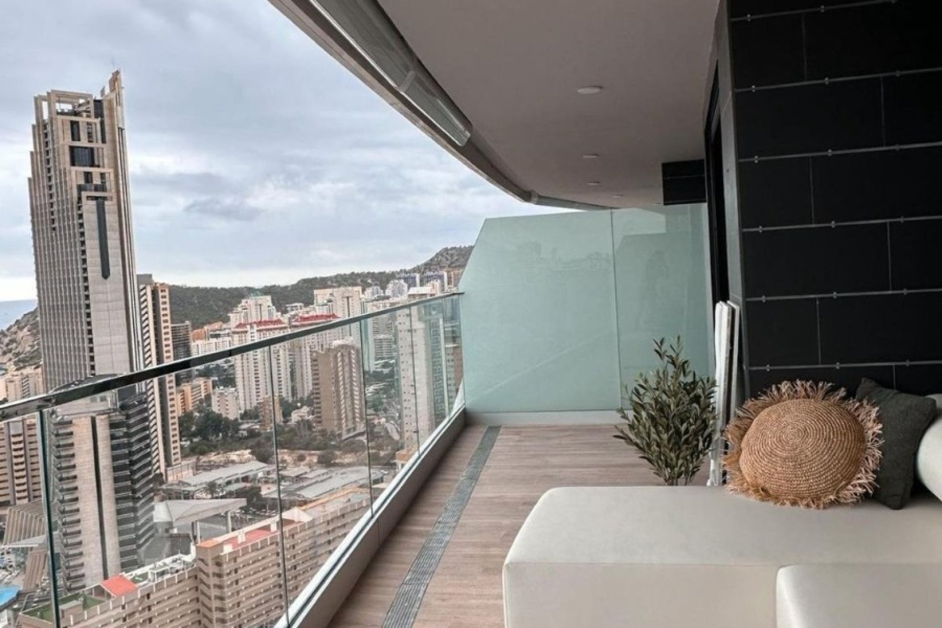 Resale - Apartment - Benidorm - Playa Poniente