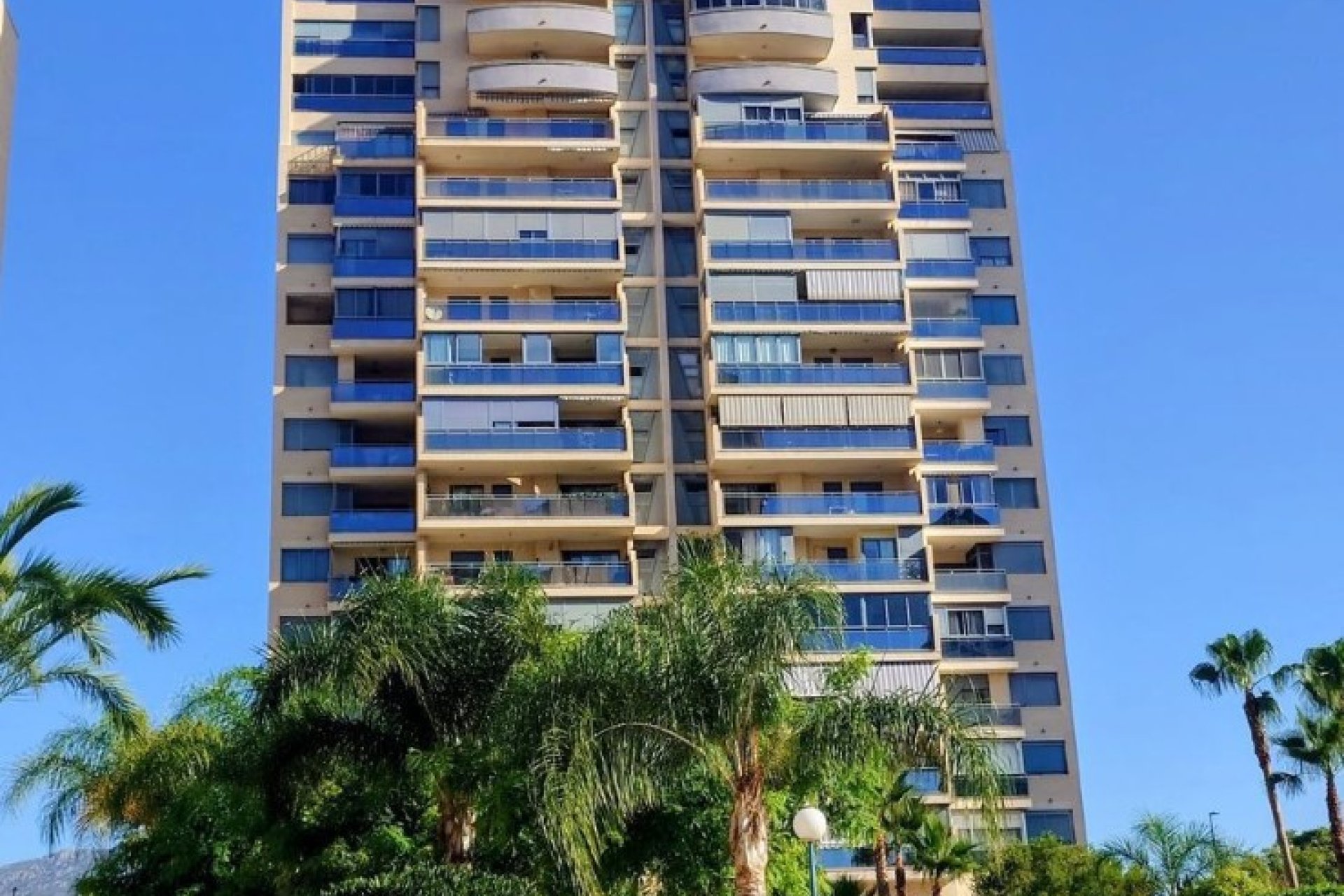 Resale - Apartment - Benidorm