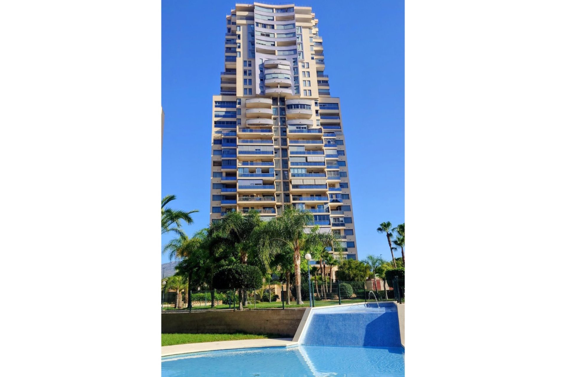 Resale - Apartment - Benidorm
