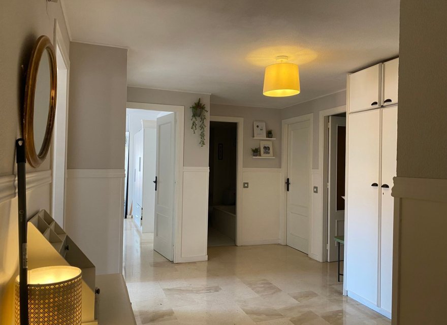 Resale - Apartment - Benidorm